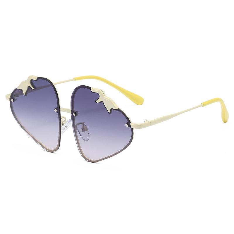 Irregular sunglasses for kids