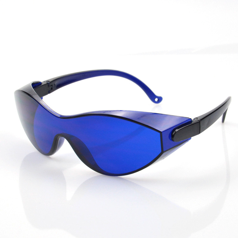 Labor eyewear with plastic frame