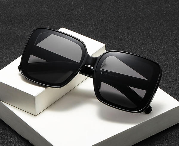 2022 New  model big square frame  sun glasses women Sunglasses