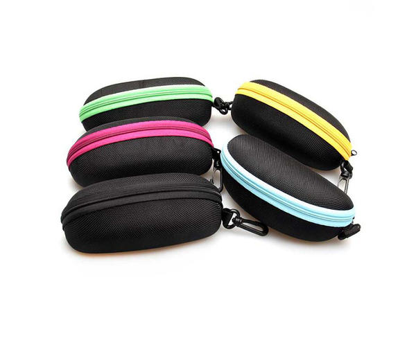 2022 Italy Popular Design Cool Eva Glasses Case with hook for sports sunglasses