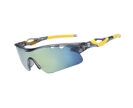 What are the main advantages of face shield lenses and split lens sports sunglasses